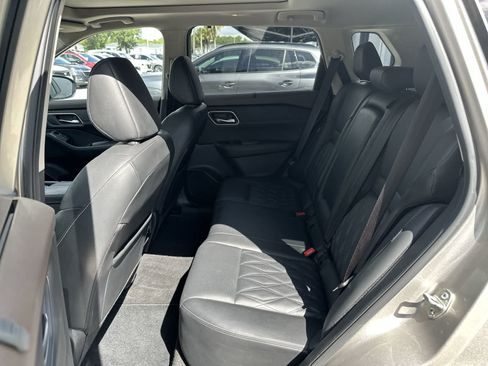 Used 2021 Nissan Rogue Platinum AWD/4WD image 17
