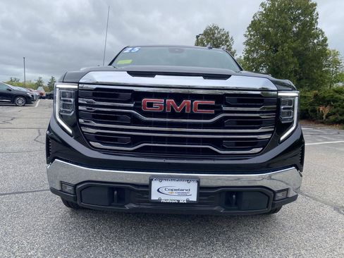 Used 2025 GMC Sierra 1500 SLT AWD/4WD image 2