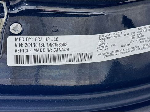 Used 2022 Chrysler Pacifica Touring-L image 32