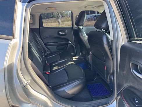 Used 2019 Jeep Compass Trailhawk w/ Cold Weather Group image 14