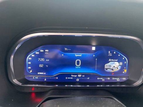 Used 2022 Chevrolet Suburban Z71 AWD/4WD image 16