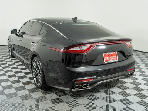 Used 2018 Kia Stinger Premium RWD image 4