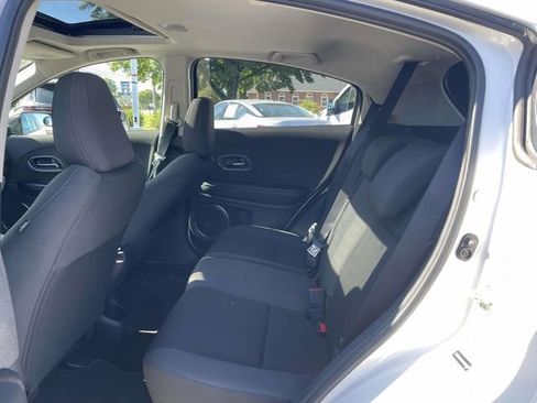 Used 2019 Honda HR-V EX image 11