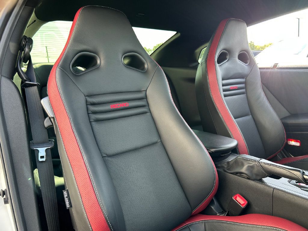 Used 2015 Nissan GT-R Black Edition AWD/4WD image 21