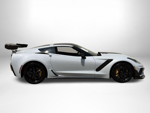 Used 2019 Chevrolet Corvette ZR1 w/ ZTK Track Performance Package RWD image 2