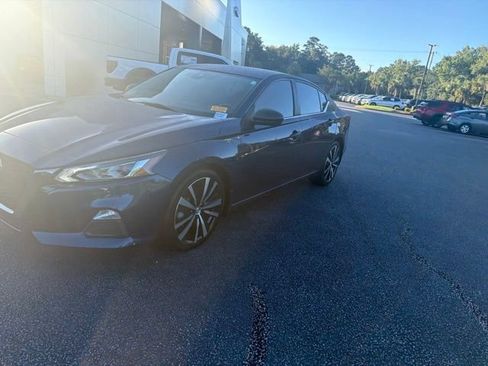 Used 2021 Nissan Altima 2.5 SR FWD image 13