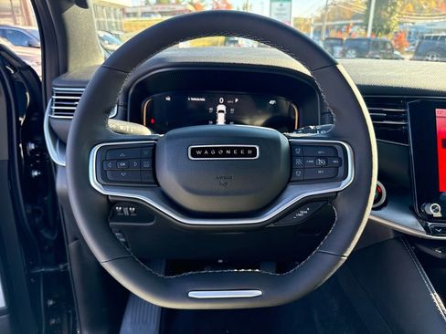 New 2025 Jeep Wagoneer Series II image 14
