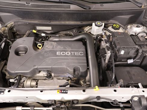 Used 2020 Chevrolet Equinox LT FWD image 18
