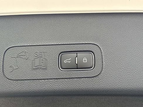 New 2026 Lincoln Aviator 2WD w/ Jet Appearance Package image 13