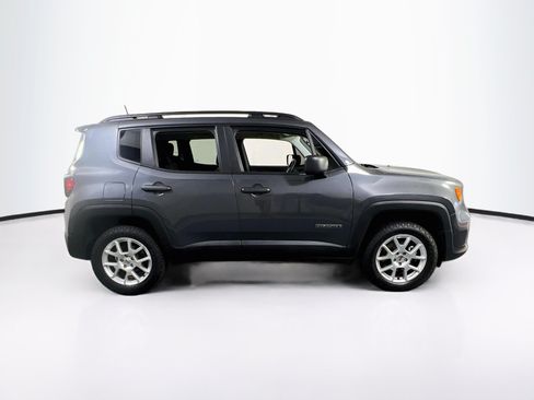 Used 2022 Jeep Renegade Latitude w/ Convenience Group AWD/4WD image 4