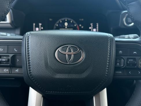 Certified 2026 Toyota 4Runner SR5 AWD/4WD image 24