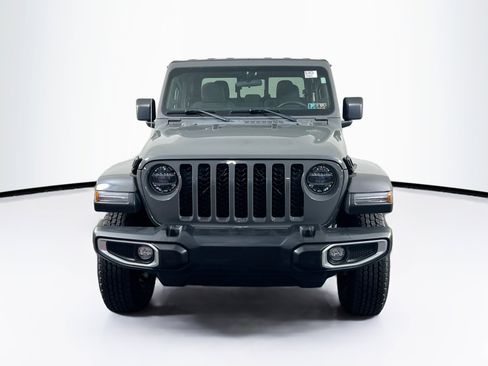 Used 2022 Jeep Gladiator Sport image 2