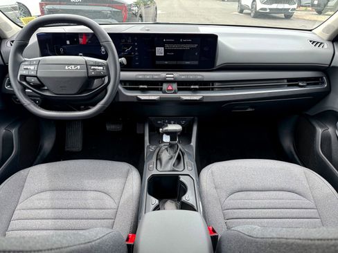 Certified 2025 Kia K4 EX FWD image 32