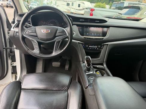 Used 2017 Cadillac XT5 Premium Luxury w/ Driver Assist Package AWD/4WD image 6