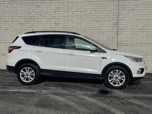 Used 2018 Ford Escape SEL image 7