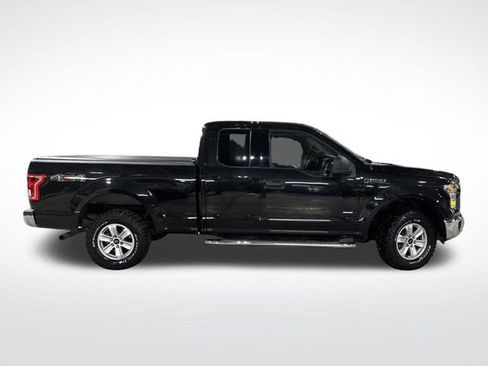 Used 2015 Ford F150 XLT image 2