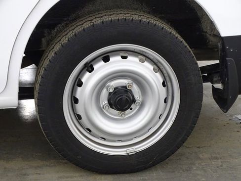 Used 2021 Nissan NV200 S image 34