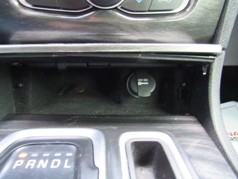 Used 2020 Chrysler 300 Touring w/ Sport Appearance Package image 22