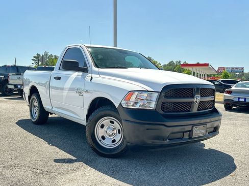 Used 2019 RAM 1500 Tradesman RWD image 2