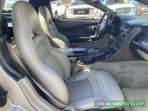 Used 2001 Chevrolet Corvette Convertible w/ Preferred Equipment Group2 RWD image 13