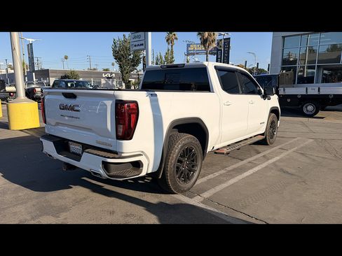 Used 2024 GMC Sierra 1500 Elevation w/ Preferred Package AWD/4WD image 4