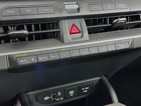 Used 2025 Kia K4 LXS image 23