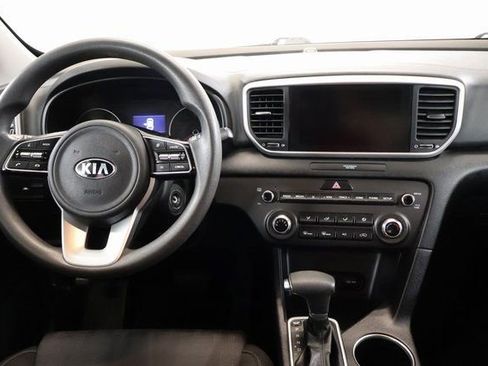 Used 2022 Kia Sportage LX AWD/4WD image 13