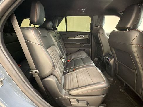 Certified 2025 Ford Explorer ST-Line RWD image 28