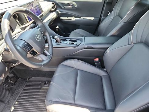 Used 2023 Toyota Crown AWD/4WD image 29