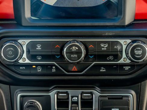 Used 2022 Jeep Gladiator Rubicon w/ LED Lighting Group image 25