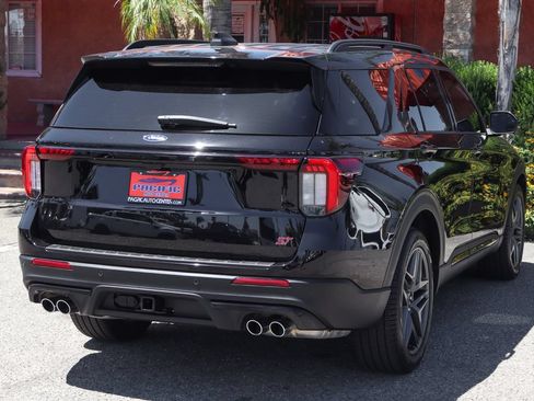 Used 2025 Ford Explorer ST w/ Sun And Sound Package AWD/4WD image 9