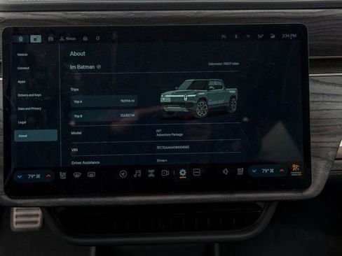 Used 2022 Rivian R1T Adventure image 16