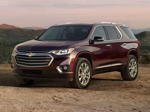 Used 2020 Chevrolet Traverse LT w/ LT Premium Package image 1