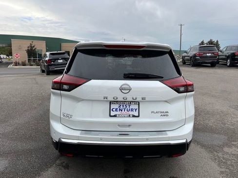 Used 2024 Nissan Rogue Platinum w/ Platinum Premium Package image 9