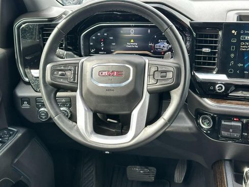 Used 2024 GMC Sierra 1500 Elevation AWD/4WD image 12