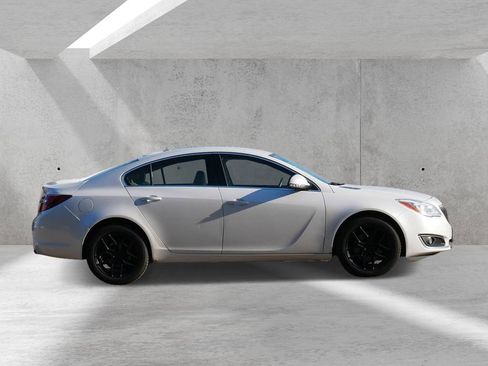 Used 2016 Buick Regal AWD image 2