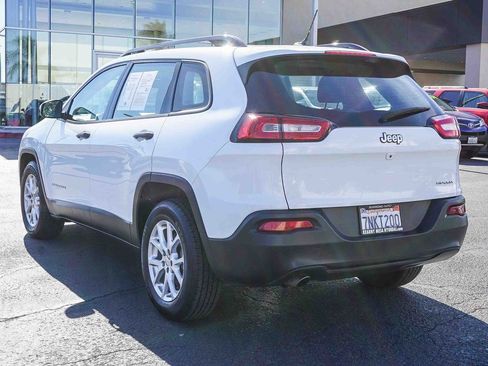 Used 2015 Jeep Cherokee Sport w/ Sport Appearance Group image 4