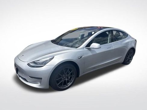 Used 2018 Tesla Model 3 Long Range RWD image 7