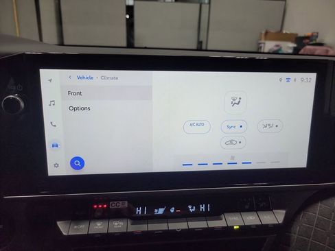 Used 2025 Toyota Camry XLE image 44