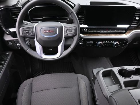 New 2025 GMC Sierra 1500 SLE w/ Preferred Package image 13