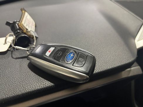 Used 2024 Subaru Ascent Premium w/ Convenience Package image 21