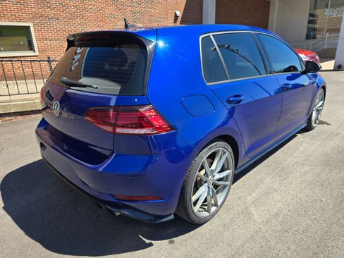 Used 2018 Volkswagen Golf R 4-Door AWD/4WD image 8