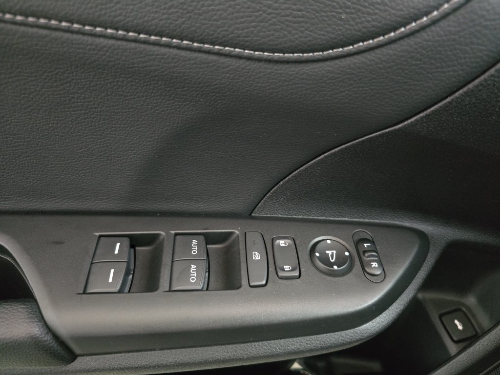 Used 2018 Honda Civic EX-L image 28