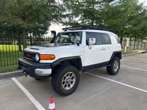 Used 2012 Toyota FJ Cruiser 4WD w/ Upgrade Pkg image 1