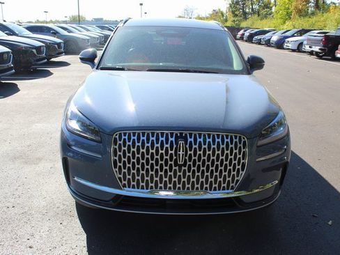 New 2026 Lincoln Corsair Premiere image 8