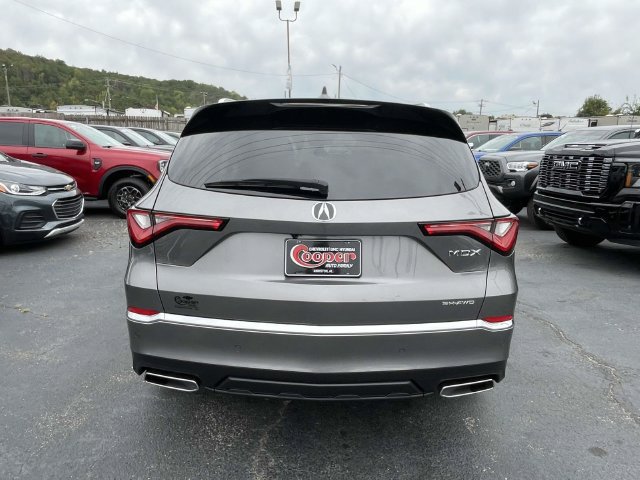Used 2023 Acura MDX w/ Advance Package AWD/4WD image 3