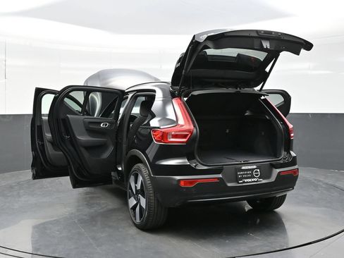 Used 2023 Volvo XC40 Recharge Ultimate w/ Protection Package Premier AWD/4WD image 45