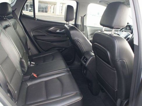 Used 2023 GMC Terrain SLT image 22