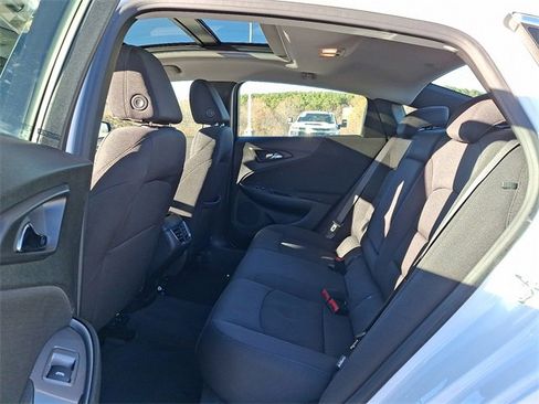 Used 2024 Chevrolet Malibu LT image 10