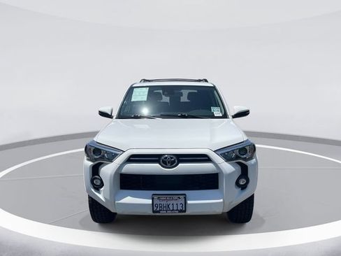 Used 2022 Toyota 4Runner SR5 Premium w/ Moonroof Package RWD image 2